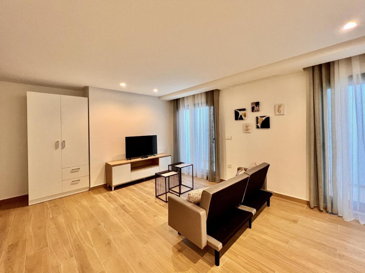 La Masion De Tout Seasonal Rental Ел-Кампельйо Екстер'єр фото